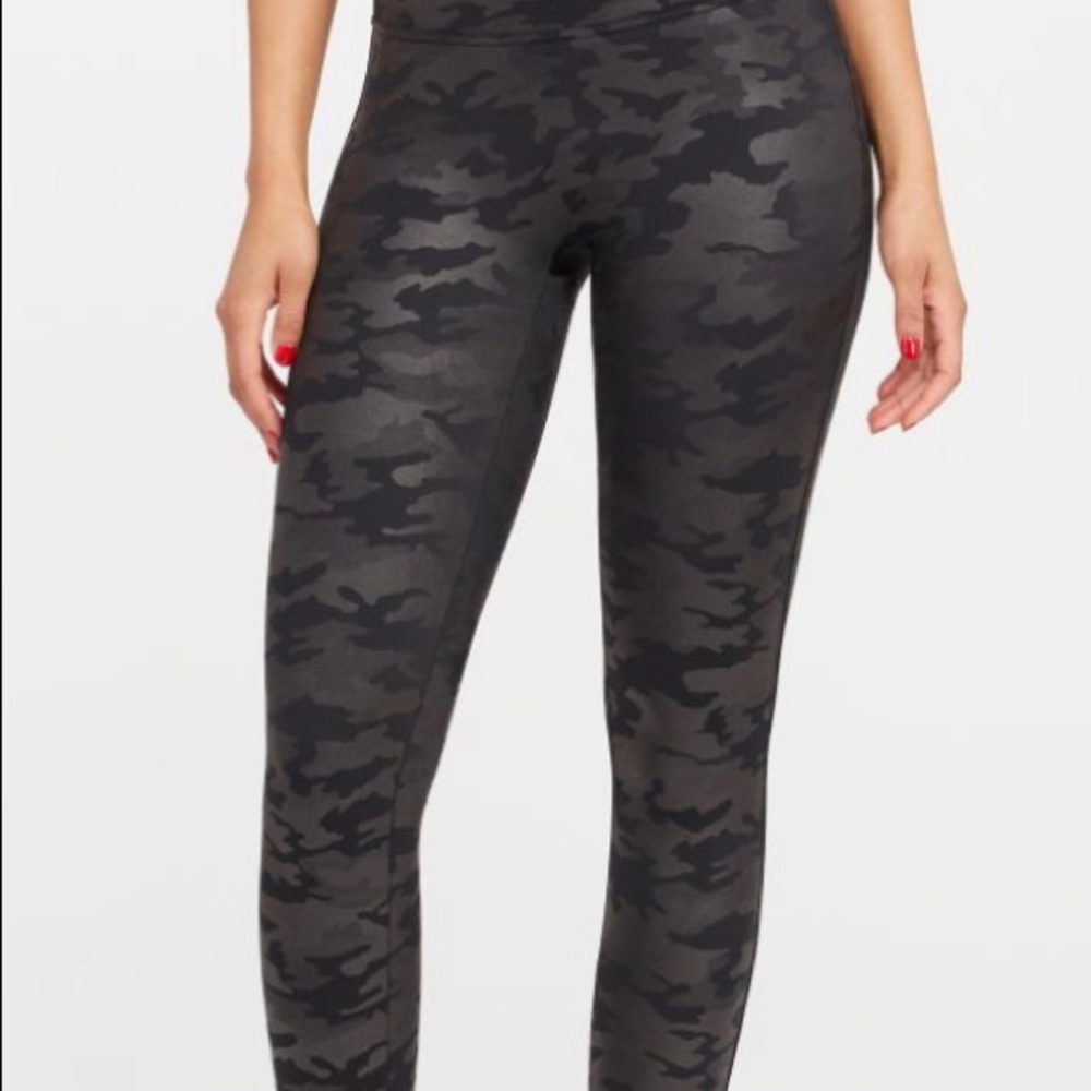 SPANX Camouflage Leggings - Black and Gray